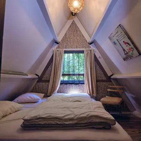 Bungalow 182 假日公园